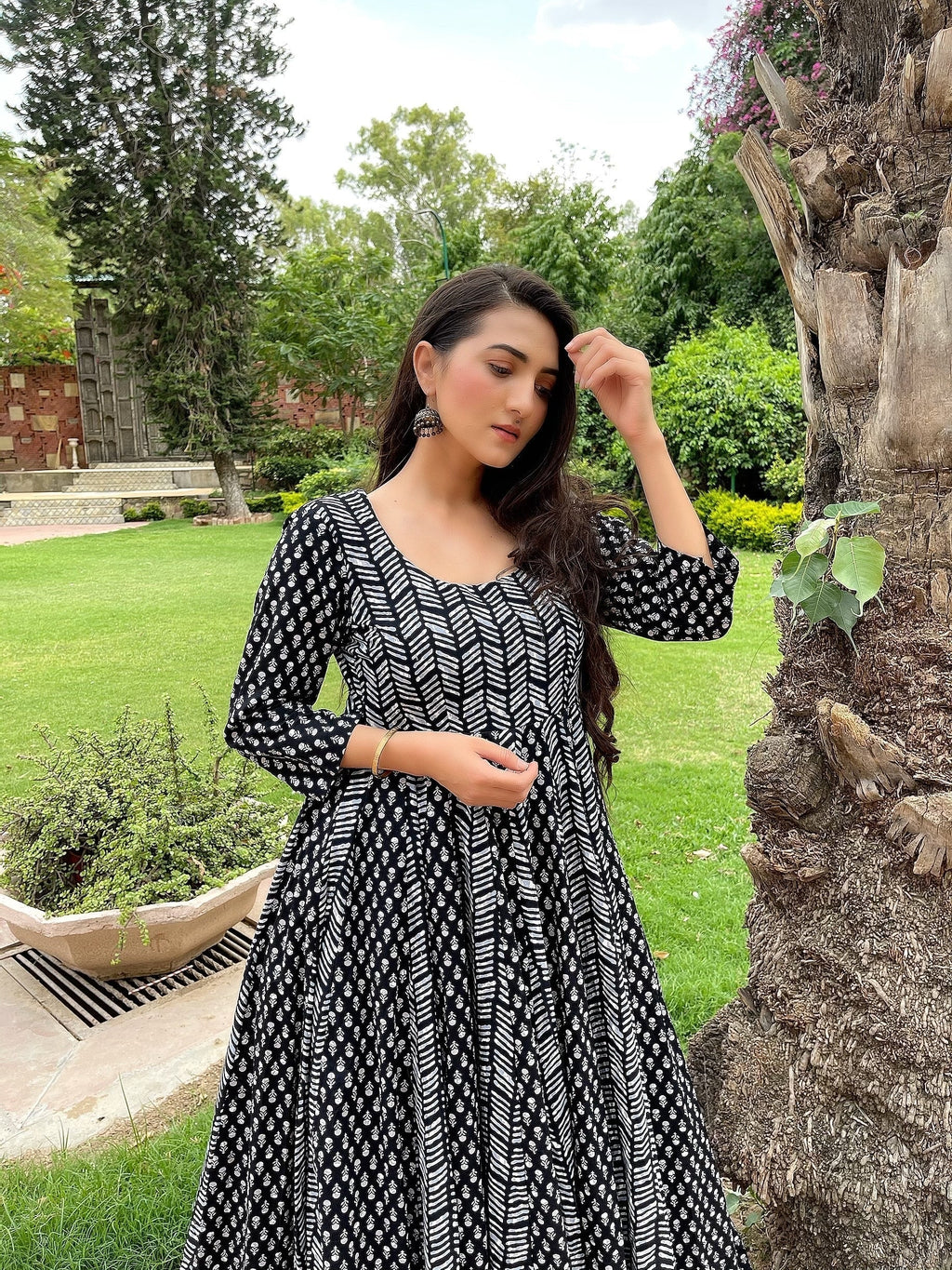 aamodini black cotton maxi